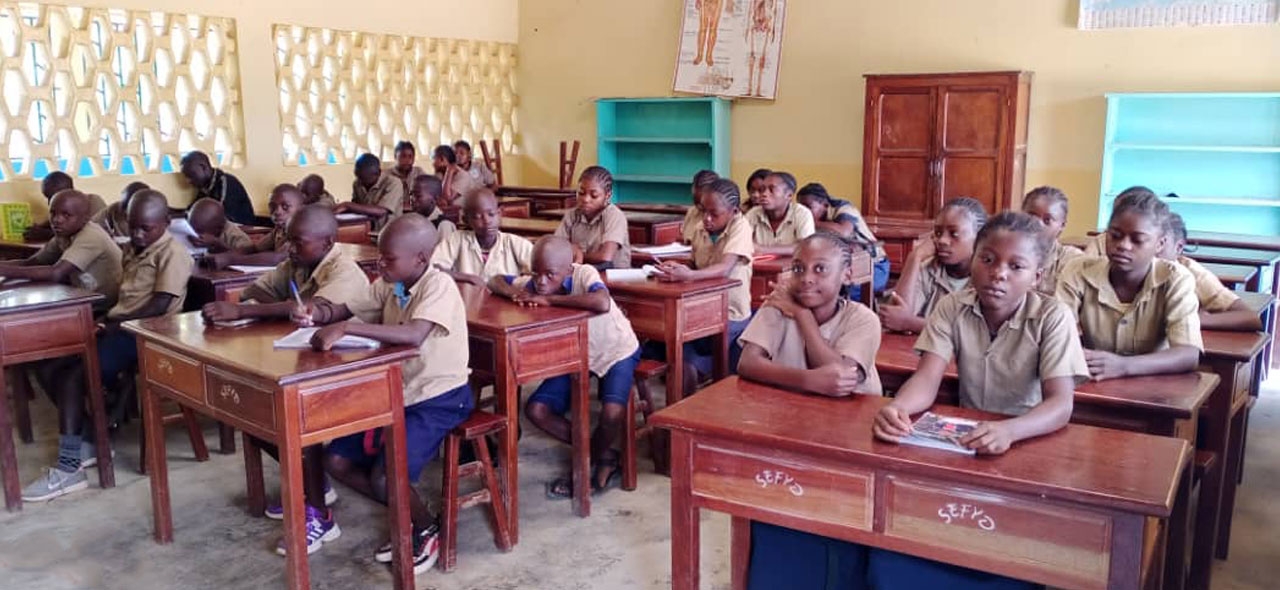 SULLE ORME DELLA PROVVIDENZA Scuola cattolica “San Kisito” Lipoua