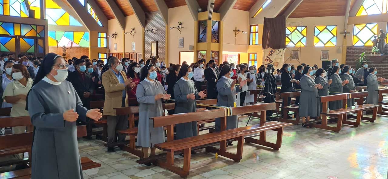 Fête pour le père Grégoire en Bolivie