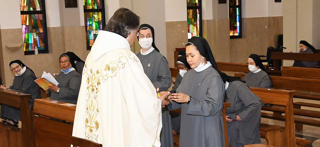 “L'ANIMA MIA PROCLAMA LA GRANDEZZA DEL SIGNORE” - Suor Angel Rose Espino Solas per sempre FMSC