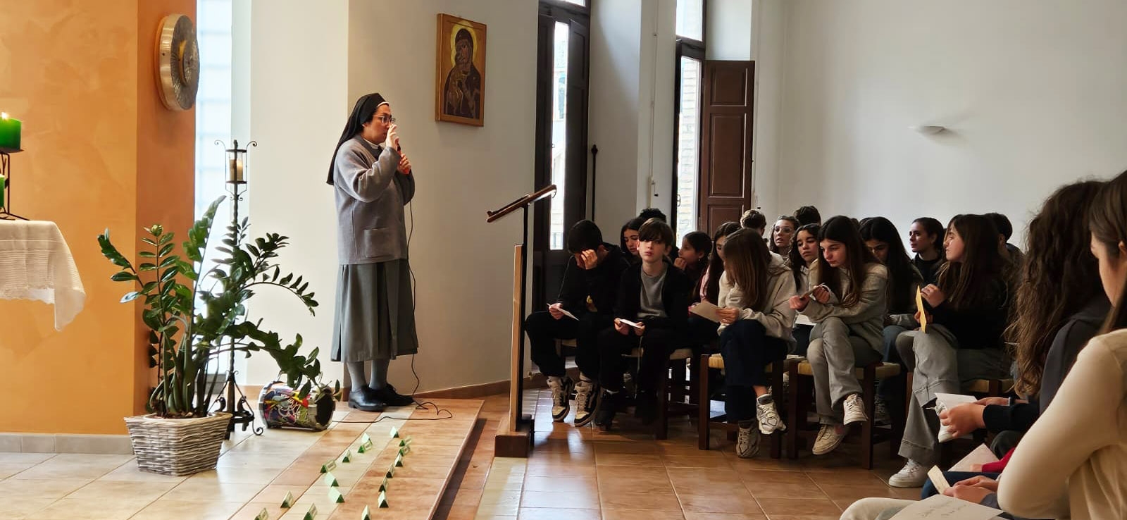 Roma: Sulle Orme di San Francesco: il Primo Pellegrinaggio dei Ragazzi della preghiera ad Assisi